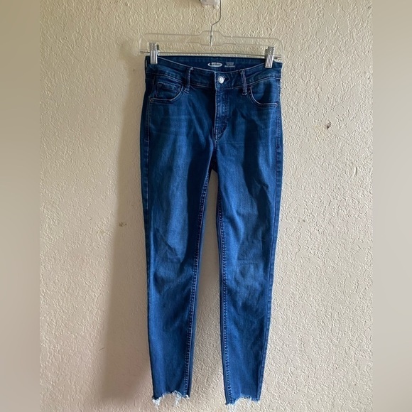 Old Navy Rockstar Super Skinny Built in Sculpt Size 2 Legendary Fit - Picture 1 of 7
